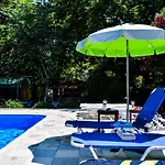 Amalia Aparthotel 2*